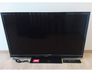 液晶テレビ