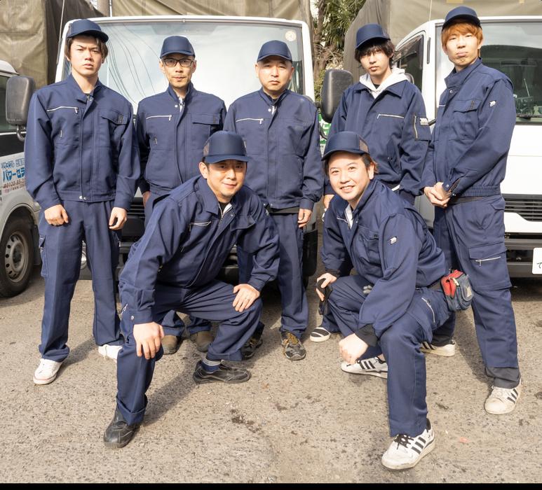回収に伺うパワーセラーのスタッフ
