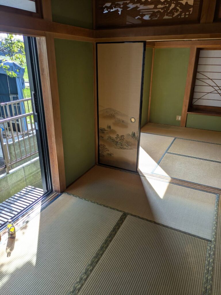 東金市山口の戸建て 作業後の和室。座卓を運び出して空になった