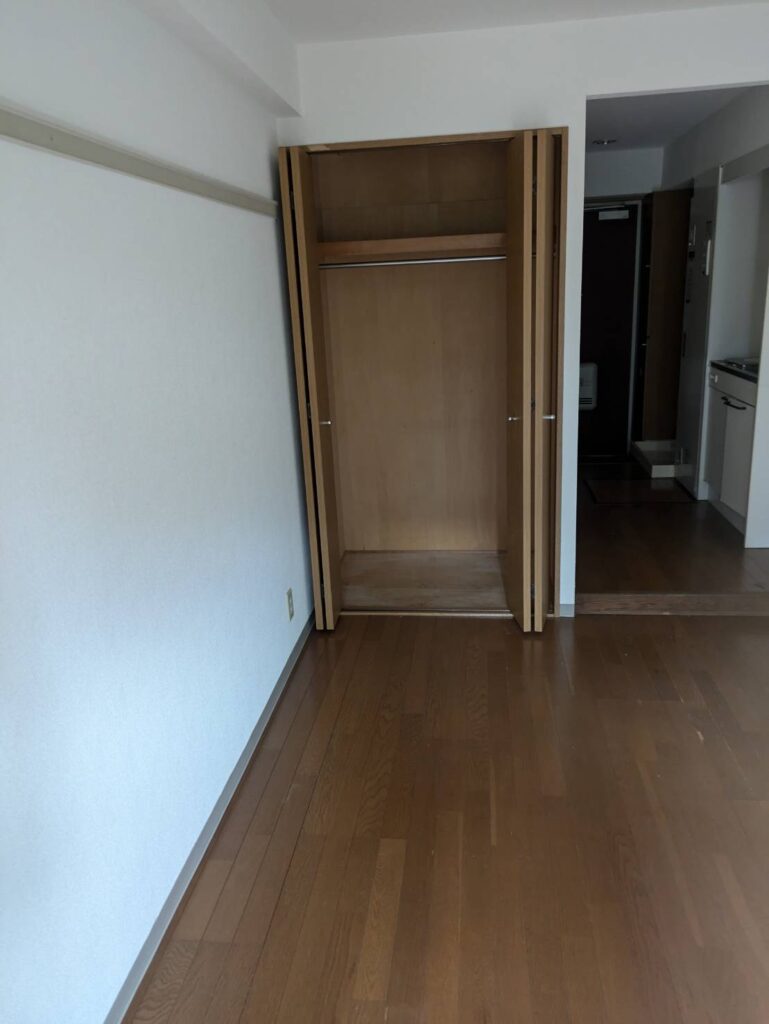作業後：クローゼットの中まで空に